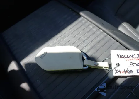 2024 Kia Ev9 Land from USA, damaged, VIN KNDADFS54R6035798